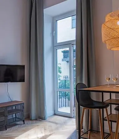 Apartment Klimatyczne W Historycznej Pradze - Stadion Narodowy, Centrum *