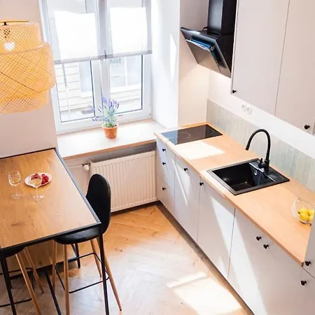 Klimatyczne W Historycznej Pradze - Stadion Narodowy, Centrum * وارسو